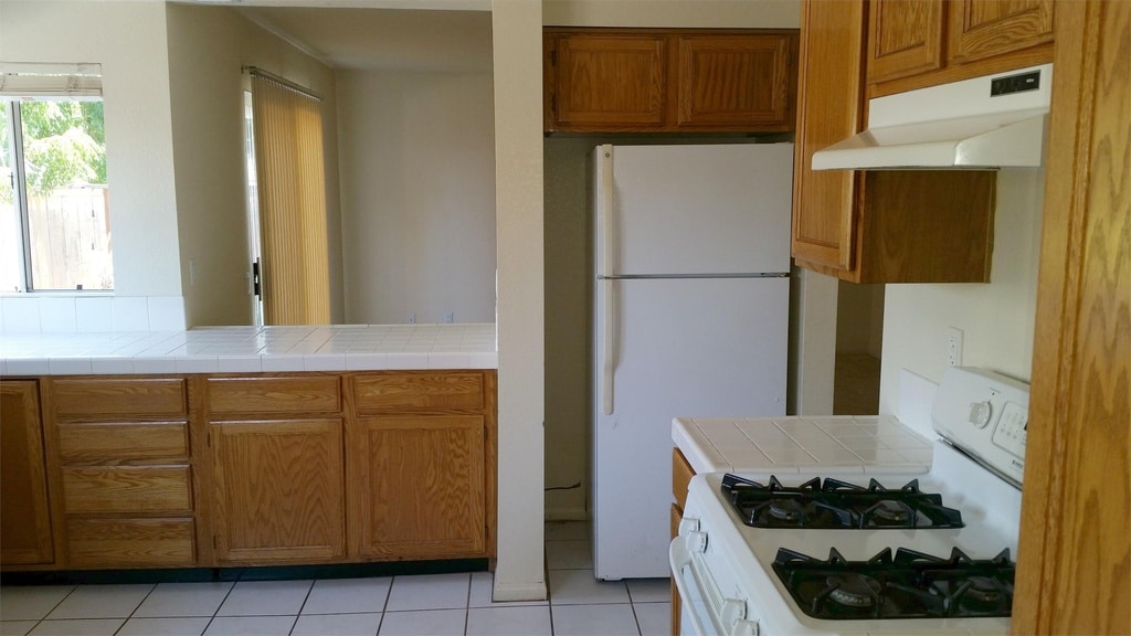 988 W 15th Interior 1