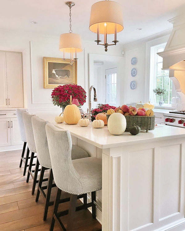 bright fall kitchen by@acquired_by_andrea on Instagram