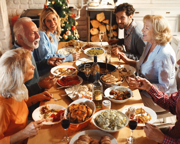 family having a thanksgiving dinner
