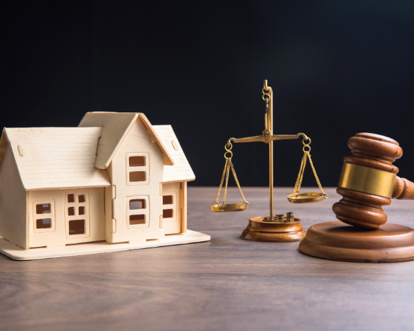 The Role of a Realtor in Navigating California Real Estate Laws